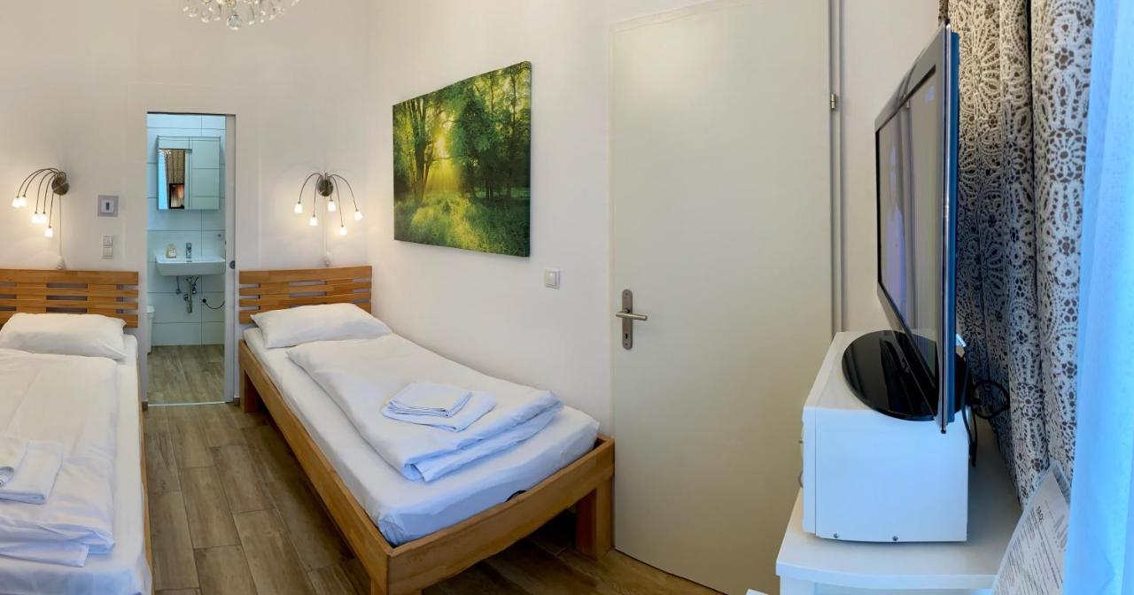 Ajo Central Room - Self-Check-In Vienna Exterior photo