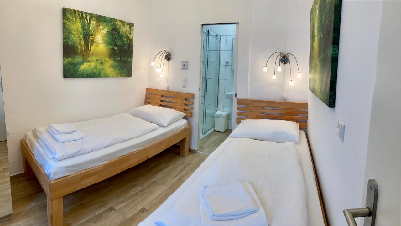 Ajo Central Room - Self-Check-In Vienna Exterior photo